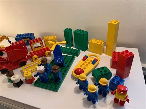 Se produkter som liknar LEGO Duplo Fordon figurer på Tradera