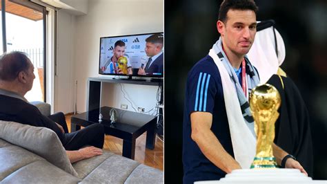 La Emocionante Foto De Carlos Bilardo Viendo A Messi Y A La Selección