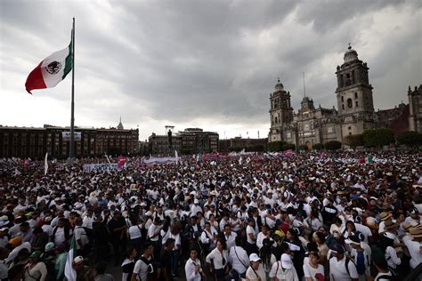 Amlo Fest 2023 Con Un Zócalo A Reventar El Presidente Celebra Cinco