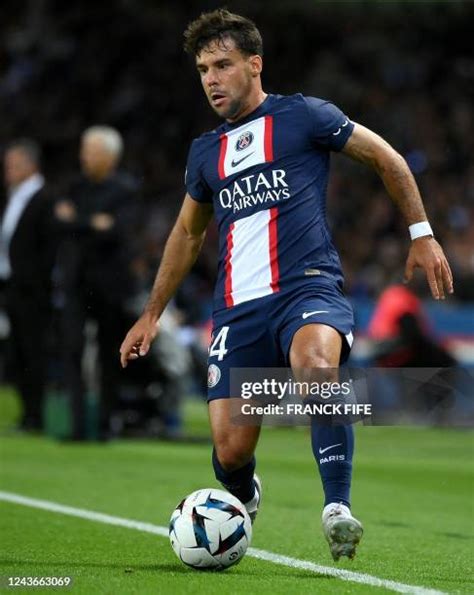 3,655 Juan Bernat Football 1 Stock Photos, High-Res Pictures, and Images - Getty Images