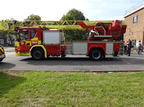 London Fire Brigade Tl A Scania Peter Murch Flickr