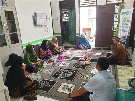 Hipnoterapi Pasien Dan Pendamping Pasien Di Rumah Singgah Pasien Ybm