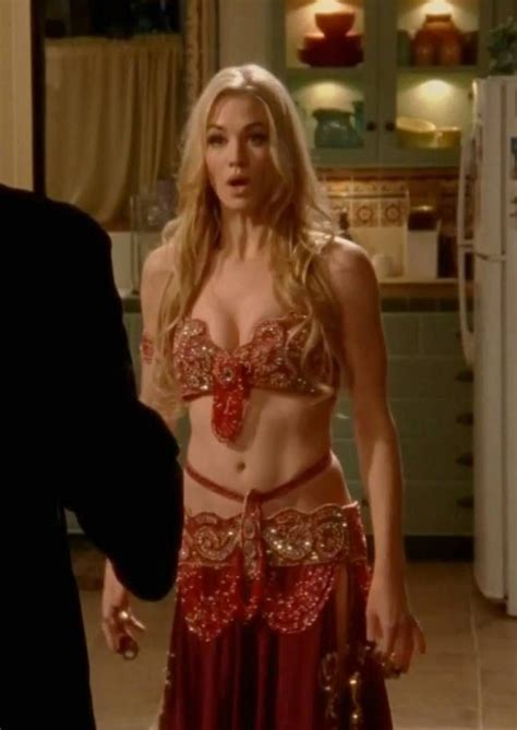 Yvonne Strahovski Belly Dancing Popminute Yvonne Strahovski