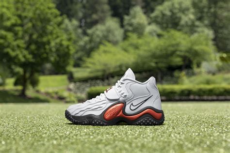 Zoom Turf Jet, 97 'Barry Sanders Edition' — UNISWAG