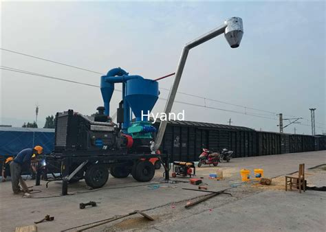 Easy To Operate Soyal Bean Meal Grain Pneumatic Vacuum Truck Loading