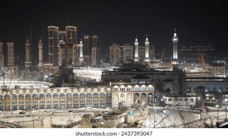 1,086 Mecca Night View Images, Stock Photos, 3D objects, & Vectors | Shutterstock