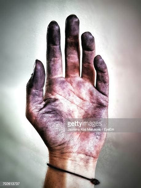 Greasy Hands Fotografías E Imágenes De Stock Getty Images