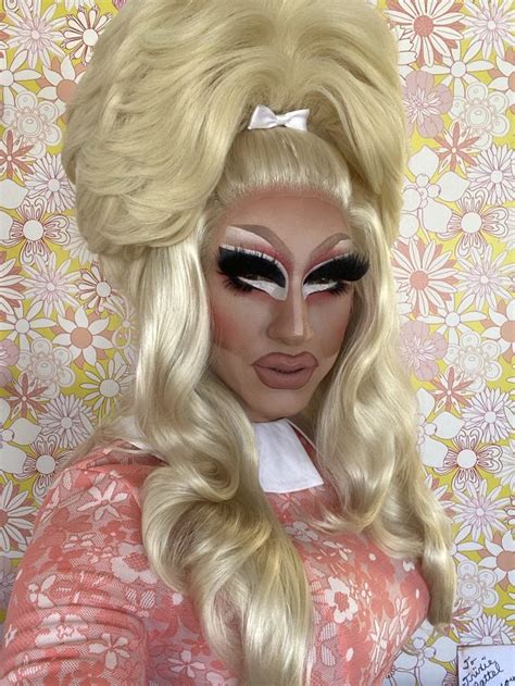 Trixie Mattel Drag Queen Makeup Blonde With Pink Queen Makeup