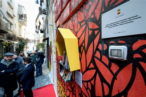 Napoli Festa Colori E Libri Nel Rione Sanit Nasce Il Vicolo Della