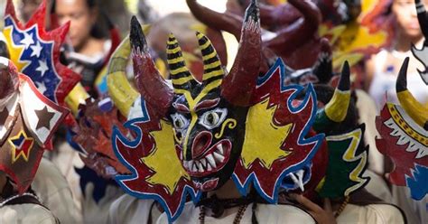 Los Diablos Danzan En Caracas Gracias Al Colegio Nuestra Se Ora Del