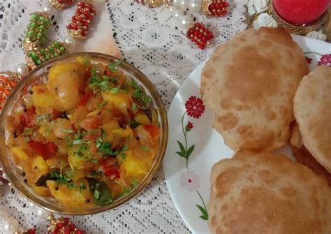 Poori bhaji Recipe by Maya's Recipe's - Cookpad