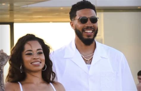 Jayson Tatum S Girlfriend Ella Mai Announce They Are Having A Baby