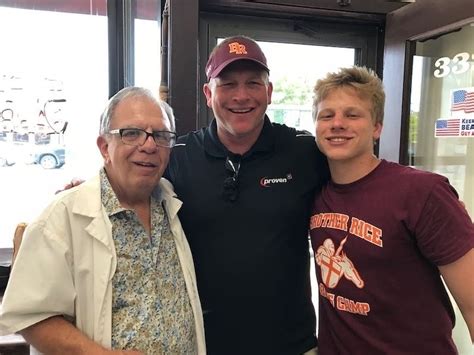 Its The End Of An Era As Joe The Barber Retires After 62 Years