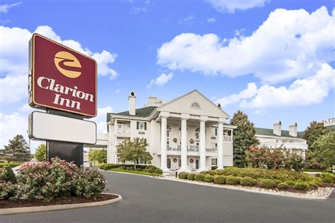 Book Clarion Inn Willow River in Sevierville | Hotels.com