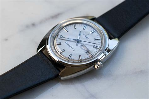 Q Timex Reissue Hands On With That S Style The Watch Profiler