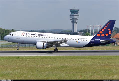 OO SNJ Airbus A320 214 Brussels Airlines Miguel Agueda JetPhotos