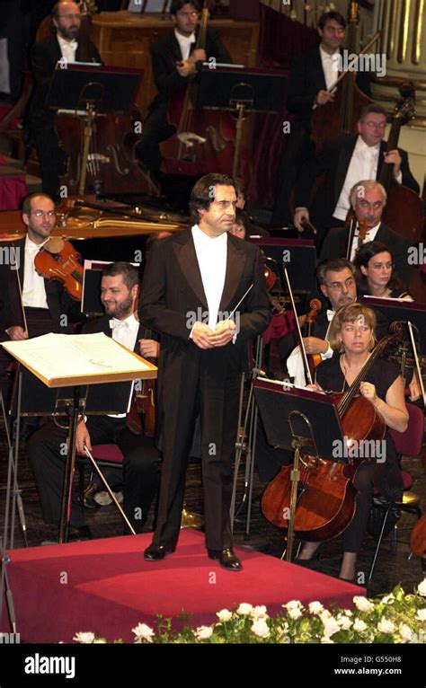 Riccardo Muti conducting La Scala Philharmonic Orchestra in a ...