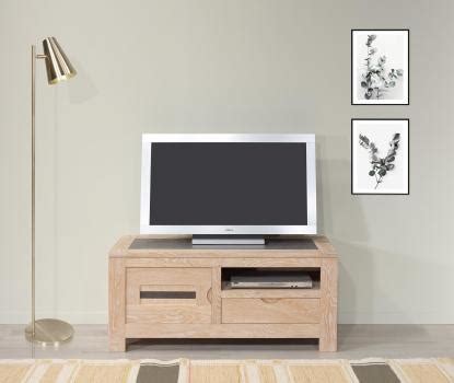 Mueble De TV Adriana Fabricado En Madera De Roble Macizo Con 1 Puerta Y