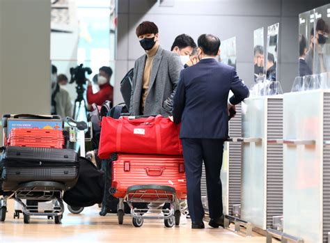 김광현 가족 배웅받으며 출국18일 Mlb 스프링캠프 시작