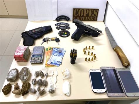 Pm Apreende Armas De Fogo E Drogas Em Macei Penedo E Major Izidoro