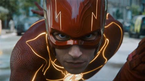 Ezra Miller Returns to 'The Flash' Set for Reshoots