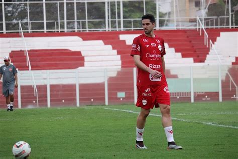 Vila tem desfalques e uma dúvida para enfrentar o Operário PR vila