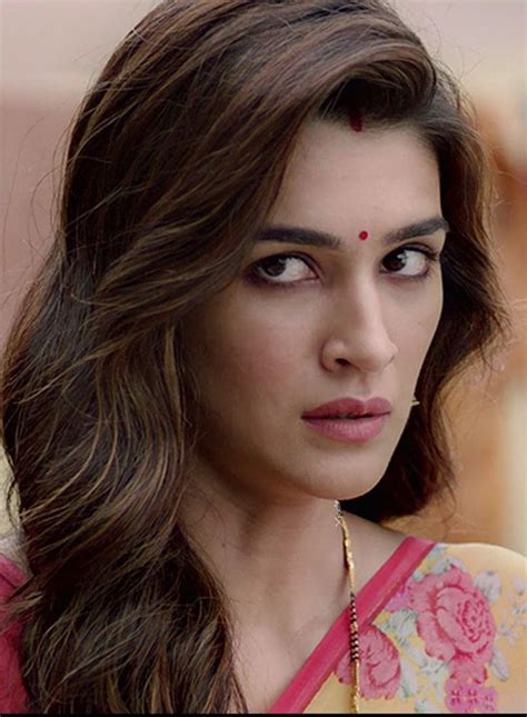 Pin By Dunkel Leben On Wmvac Kriti Sanon Beautiful Smile Women