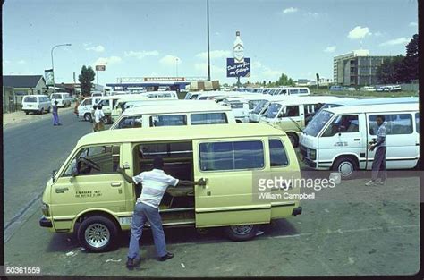 Mini Bus Taxi South Africa Fotografías E Imágenes De Stock Getty Images