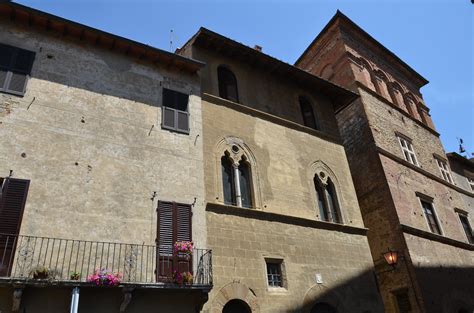 Typical Buildings In Pienza Richard Mortel Flickr