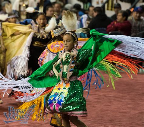 Hunting Moon Pow Wow Milwaukee Wisconsin View More P Flickr