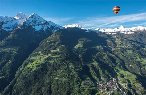 Giro In Mongolfiera In Valle D Aosta Sulle Alpi Prenota O Regala Su