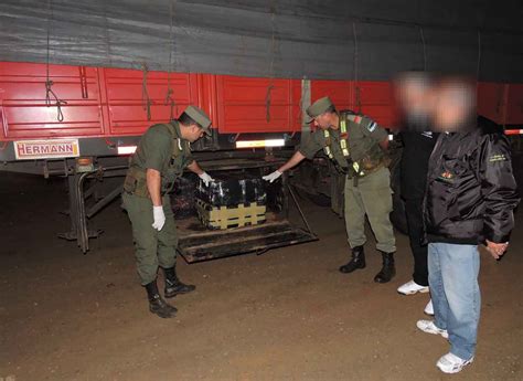 Gendarmer A Secuestr Casi Kilos De Marihuana Y Detuvo A Dos