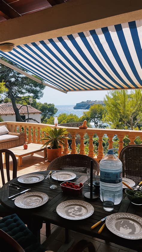 Sasha Ferro | this song gives me good vibes @VoozHydrate #VoozHydrate 🌴