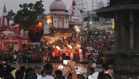 Haridwar and stopover at Baba Ramdev Ashram...