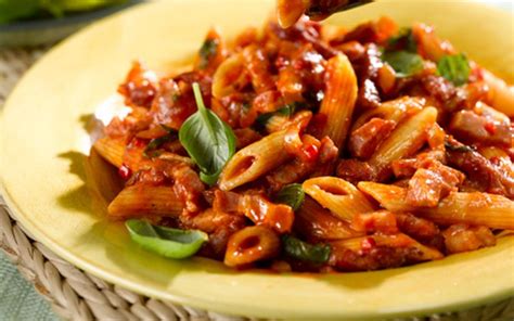 Pasta Con Sug Di Pomodoro E Panna Un Primo Piatto Saporito E Cremoso