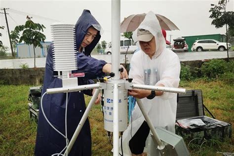 在风雨中逆行！党旗在巢湖防汛抗洪一线高高飘扬 资讯 中国天气网