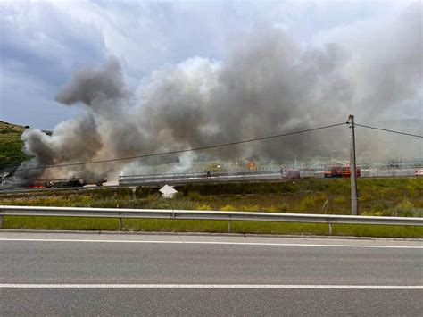 Update Foto Video Incendiu Pe Autostrada A Sebe Alba Iulia Un