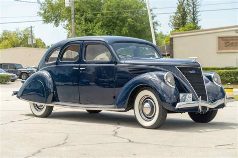 This V Powered Lincoln Zephyr Sedan Is Pre War Poshness Done