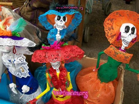 Mercado De La Villa Donde Venden Las Catrinas Para El Dia De Muertos