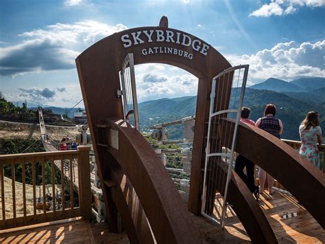 Bubba S Garage Gatlinburg Skylift Park Skybridge