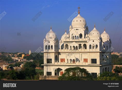 Gurudwara Temple Image & Photo (Free Trial) | Bigstock