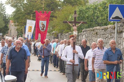 Drnišani danas slave sv Roka večeras na fešti Dalmatino ŠibenikIN