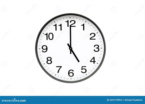 reloj de pared  las  pm foto de archivo imagen de horario