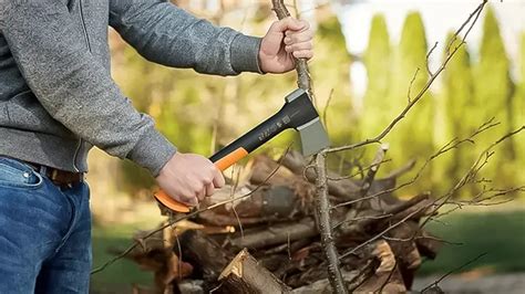 Fiskars X7 Hatchet Review – Forestry Reviews