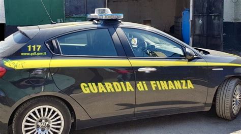 Compravano Droga A Cerignola E La Spacciavano Nel Potentino Arresti