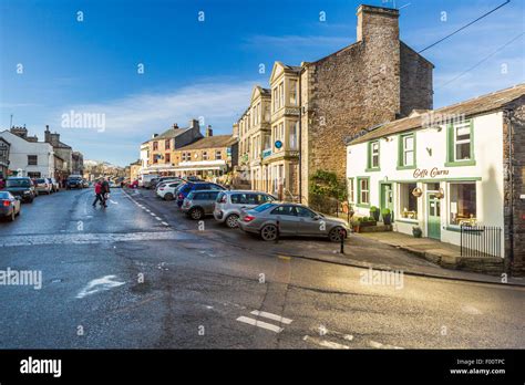 Market day hawes market town hi-res stock photography and images - Alamy