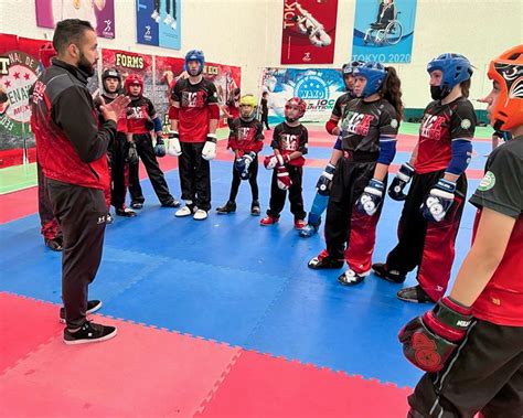 Selección mexicana de kickboxing gana músculo rumbo a Campeonato