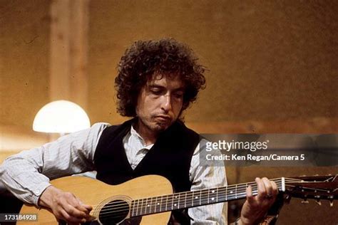 Bob Dylan 1970 Photos Photos and Premium High Res Pictures - Getty Images