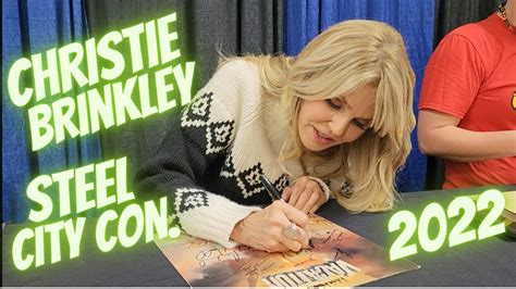 Christie Brinkley And Chevy Chase At Steel City Con 2022 YouTube