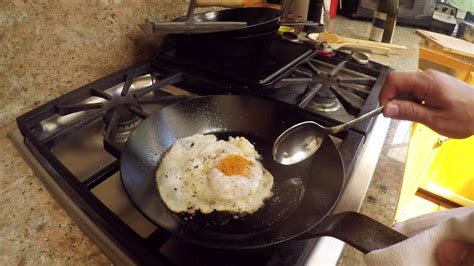 How To Fry An Egg The Extra Crispy Method Youtube